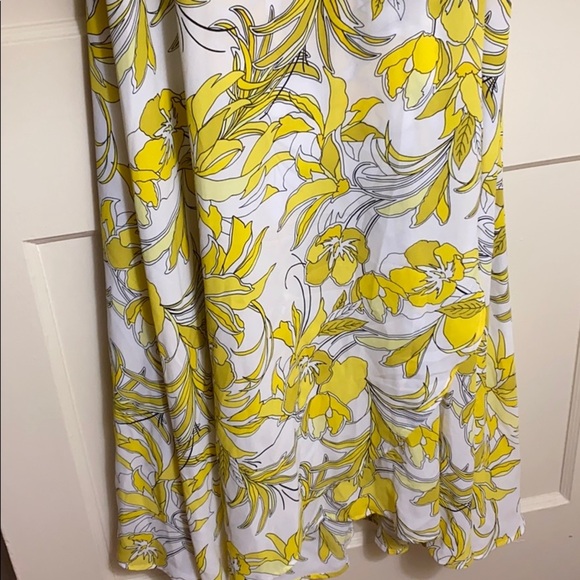 NWOT Bar 3 white & yellow maxi backless dress - Picture 3 of 8